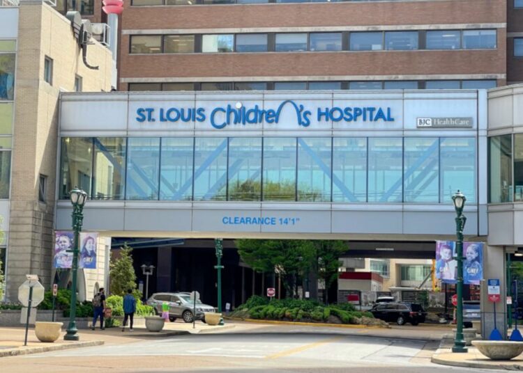 Senator Hawley calls for investigation into Washington University’s protocols for transitioning minors