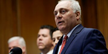 House majority leader Steve Scalise diagnosed with treatable blood cancer, vows to continue serving