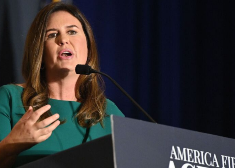 Sarah Huckabee Sanders, Gouverneurin von Arkansas, bezieht Stellung zur geschlechtsspezifischen Sprache