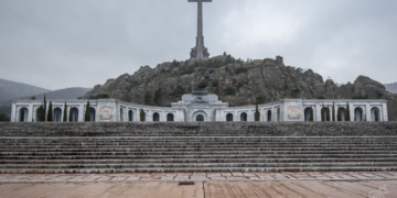 Abogados Cristianos solicita la paralización de las exhumaciones en el Valle de los Caídos