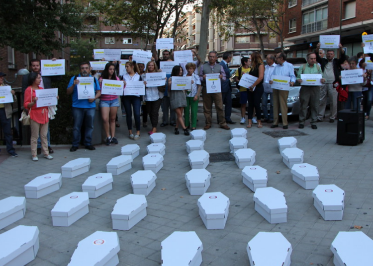 Abogados Cristianos denuncia a la secretaria de Igualdad (PSOE Madrid) por tráfico de influencias