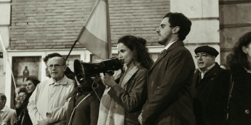 Government Delegate in Madrid denounced for going after citizens reading the rosary