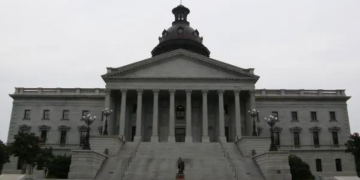 "South Carolina State Capitol" by jimbowen0306 is licensed under CC BY 2.0.
