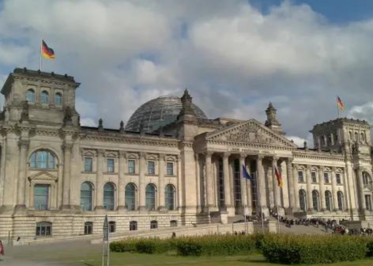 "Deutscher Bundestag - German Parliament" by markhillary is licensed under CC BY 2.0.