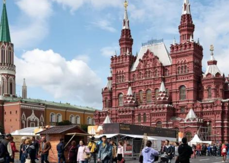 "Kremlin, Moscow" by szeke is licensed under CC BY-SA 2.0.