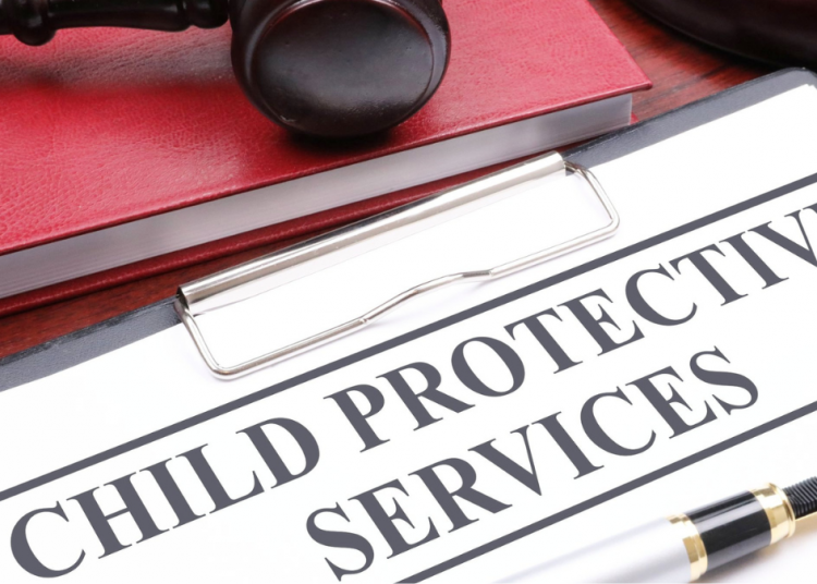 https://creativecommons.org/licenses/by-sa/3.0/ https://pix4free.org/photo/10037/child-protective-services.html
