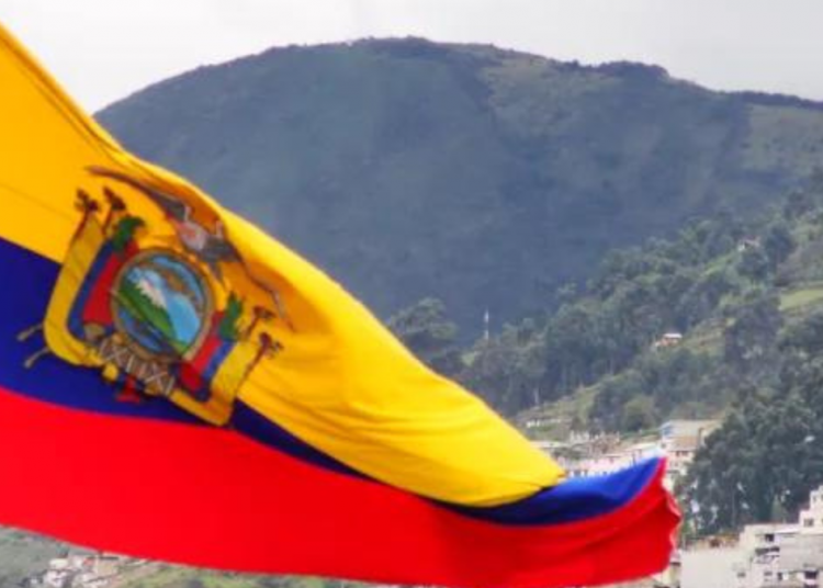 "Bandera del Ecuador - Ecuador's flag" by Yamil Salinas Martínez is licensed under CC BY-SA 2.0.