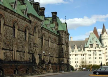 "Canadian Parliament Building" by Prayitno / Thank you for (12 millions +) view is licensed under CC BY 2.0.