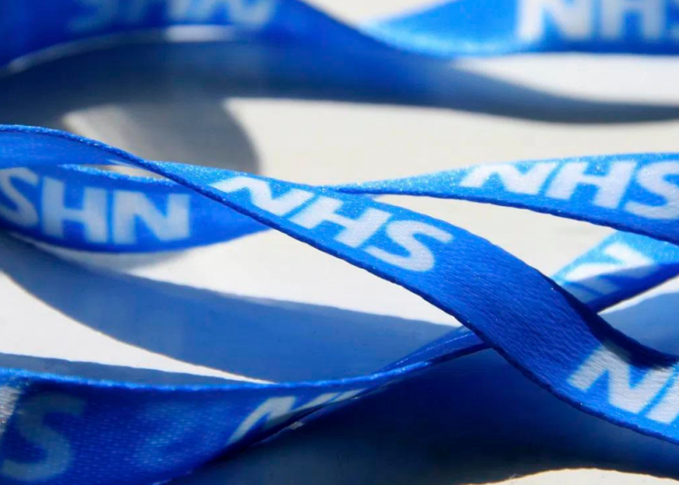 Szpital University of Sussex NHS zapewnia, że mleko kobiet transpłciowych jest zdrowe dla niemowląt