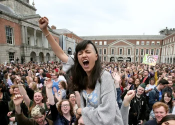 La diputada Carol Nolan revela el gasto masivo en iniciativas proaborto en Irlanda