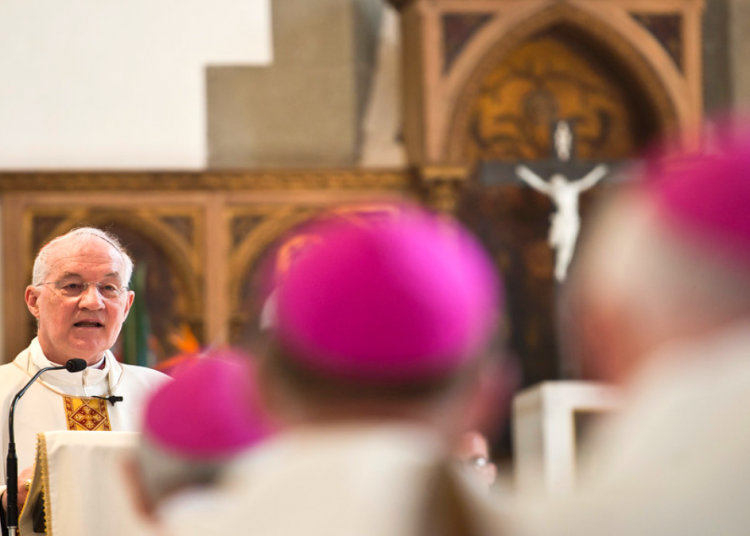 Postura de la Iglesia católica de Inglaterra y Gales respecto a la ideología de género y la cirugía de cambio de sexo