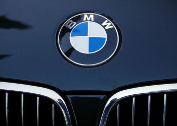BMW мења боје логоа у јуну, али само у западним земљама