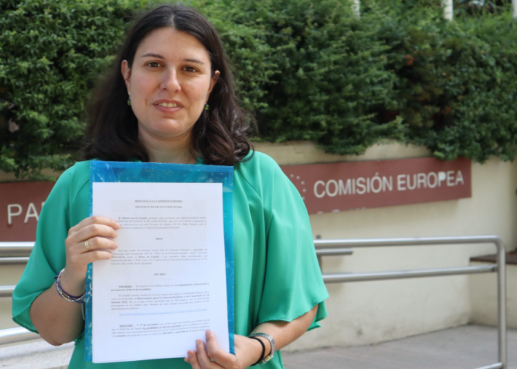 El Observatorio para la Libertad Religiosa denuncia ante la Comisión Europea al Gobierno de España por las multas y prohibiciones en los rosarios en Ferraz