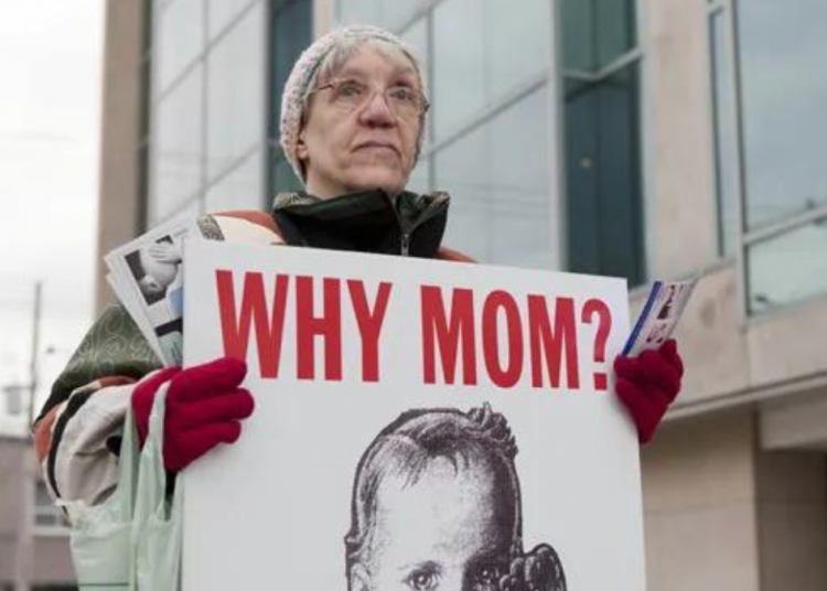 Linda Gibbons, militante pro-vie, doit comparaître devant un tribunal de santé mentale pour avoir manifesté pacifiquement contre des cliniques d’avortement