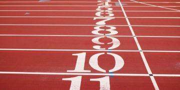 Trener z Oregonu pozywa okręg szkolny za niesłuszne zwolnienie z powodu jego stanowiska w sprawie transpłciowych sportowców w sporcie kobiet