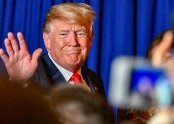 L’ex presidente Donald Trump accusa i democratici di aver preso di mira i cattolici