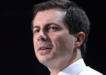 Copyright: Gage Skidmore https://commons.wikimedia.org/wiki/File:Pete_Buttigieg_(48012521053).jpg CROPPED