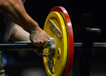 La Unión Canadiense de Powerlifting suspende a un atleta transexual por amenazas contra competidoras femeninas