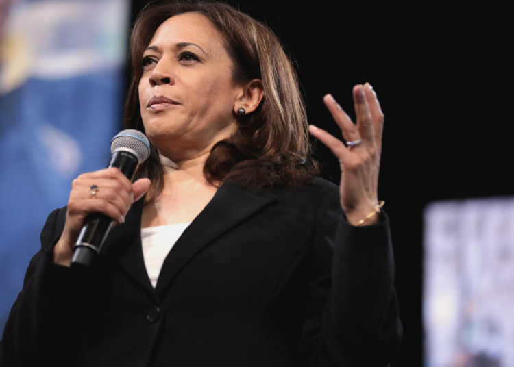 La vicepresidenta Kamala Harris recauda 50 millones de dólares en donaciones de base