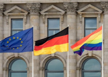 Суђење трансродном мушкарцу у Немачкој због искоришћавања малолетника