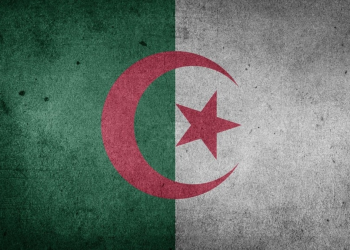 Un violador argelino condenado evita su deportación de Francia al identificarse como transexual