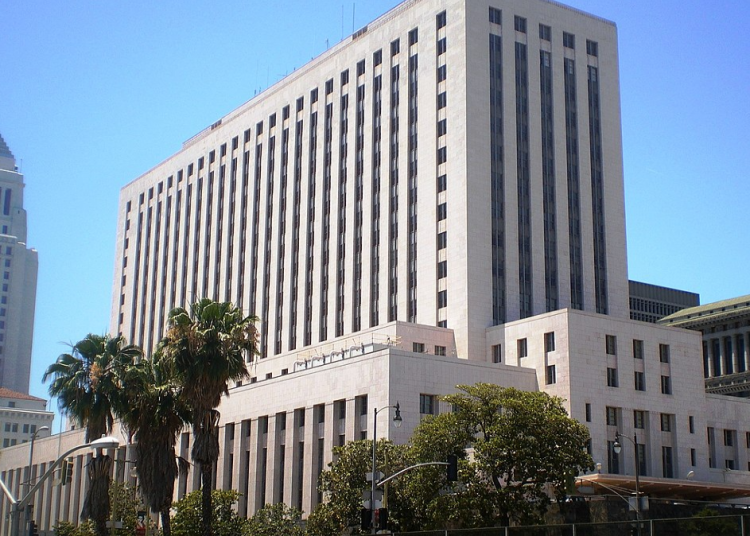 Lucha contra la restricción de notificar a los padres sobre los cambios de identidad de género de sus hijos en las escuelas