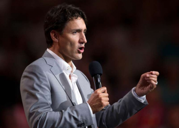 El primer ministro Justin Trudeau anuncia su dimisión en medio de la agitación del partido liberal