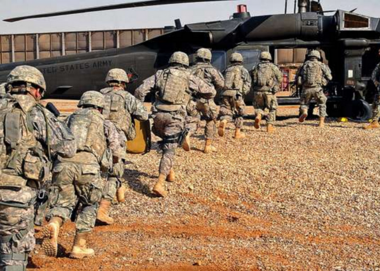 El presidente Trump firmará órdenes ejecutivas que prohíben a los miembros transgénero del servicio militar