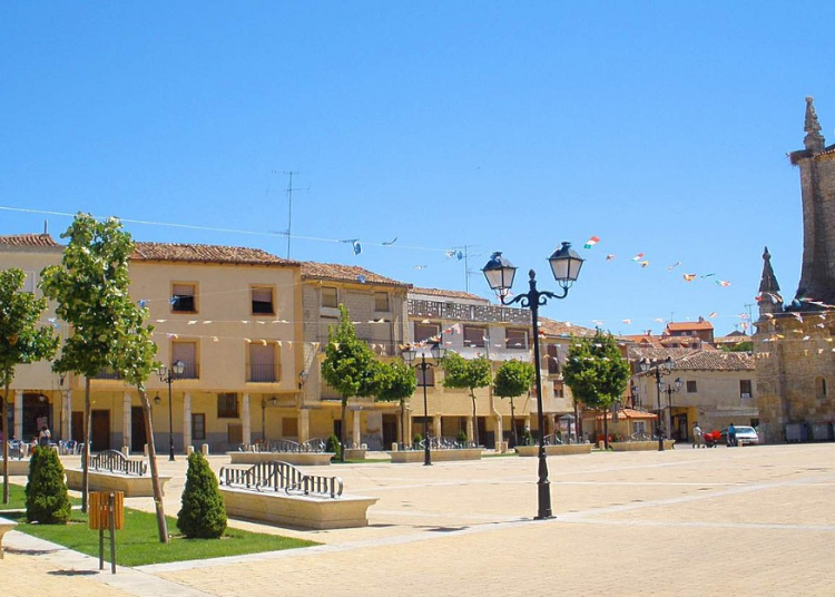 Abogados Cristianos solicita la paralización del derribo de la cruz de Dueñas (Palencia) en España