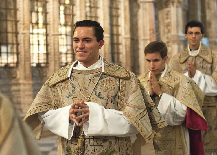 El 67% de los sacerdotes han sido insultados o ridiculizados, según una encuesta del Observatorio para la Libertad Religiosa