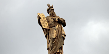 Texas law mandates Ten Commandments in classrooms