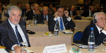 Querella contra Conde-Pumpido por no abstenerse en la deliberación de la Ley de Amnistía
