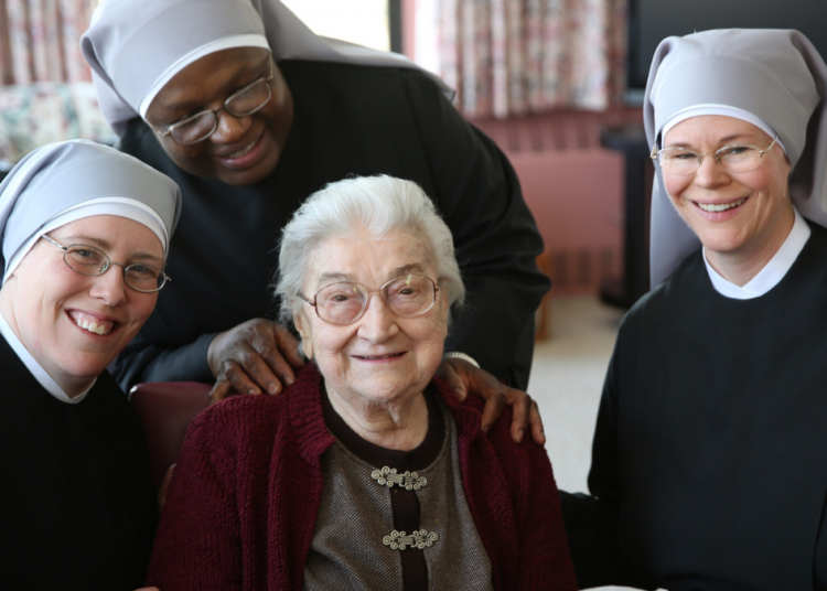 Las Hermanitas de los Pobres, atacadas por un tribunal federal