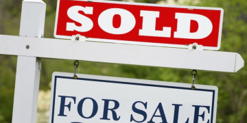 Christian realtor fights attacks against traditional values