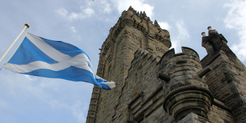 Escocia retira todos los cargos contra la abuela detenida en la «zona tapón»
