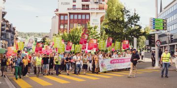 Miles de personas se unen a la Marcha por la Vida en Zúrich a pesar de las restricciones