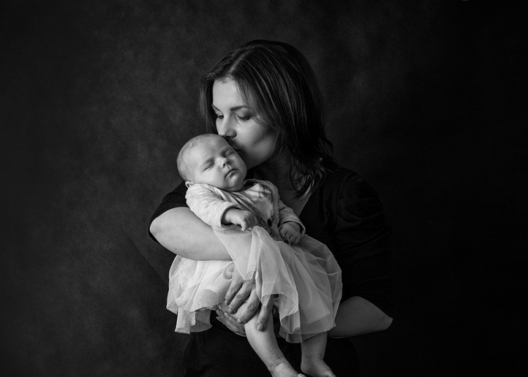 UN report condemns surrogacy as “the sale of children”