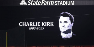 Les équipes de la NFL rendent hommage à Charlie Kirk avec une minute de silence
