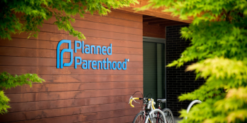 Savezni sud dopušta Trumpovoj administraciji blokiranje sredstava za Planned Parenthood