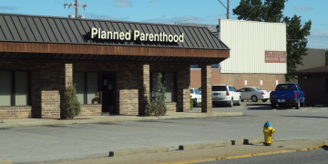 Planirano roditeljstvo moglo bi dugovati milijardu dolara u tužbi za prijevaru