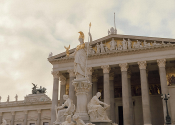 Austriacki parlament zakazuje języka „inkluzywnego płciowo”