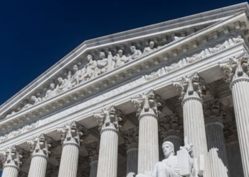 U.S. Supreme Court set to decide whether to hear Kim Davis case