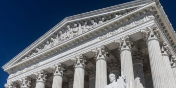 U.S. Supreme Court set to decide whether to hear Kim Davis case