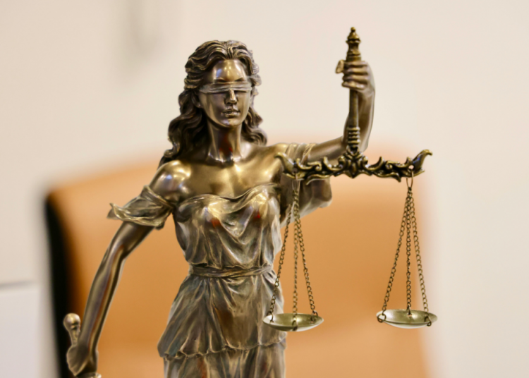 Peine clémente pour le potentiel assassin de Kavanaugh en raison de son identité transgenre