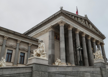 Австрийская государственная телерадиокомпания уличена в предвзятом отношении к христианским влиятельным лицам