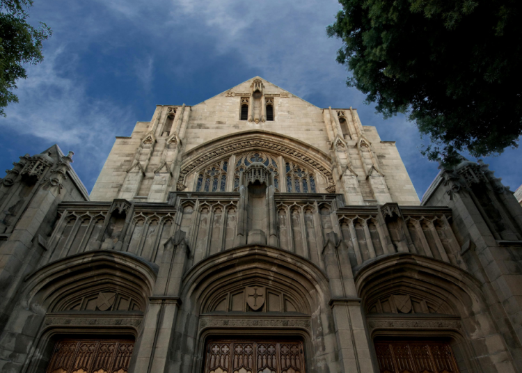 Methodist pastor comes out as transgender to his congregation