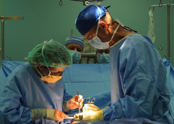 Руски суд казнио мушкарца због притиска на жену да изврши абортус