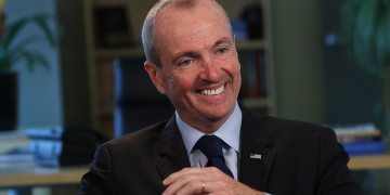 This image was originally posted to Flickr by PhilMurphyNJ at https://flickr.com/photos/149758470@N02/33749859434 (archive). It was reviewed on 11 November 2017 by FlickreviewR 2 and was confirmed to be licensed under the terms of the cc-by-2.0.