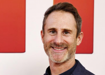 Аустралијски аутор про-транс дечјих романа ухапшен због дечје порнографије