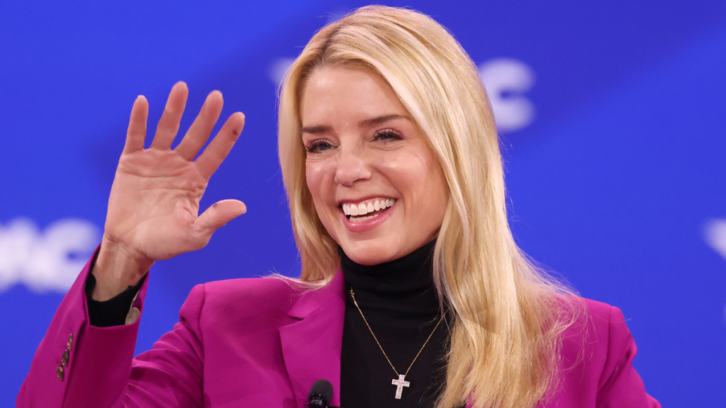 This image was originally posted to Flickr by Gage Skidmore at https://flickr.com/photos/22007612@N05/54349613479. It was reviewed on 25 February 2025 by FlickreviewR 2 and was confirmed to be licensed under the terms of the cc-by-sa-2.0.